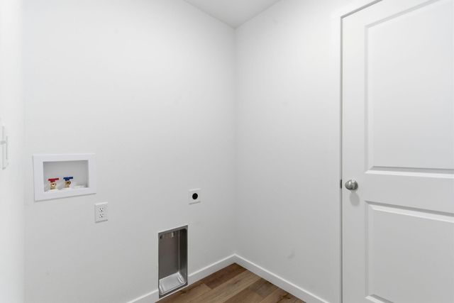 239 S Chesterfield Avenue, Rogersville, MO 65742