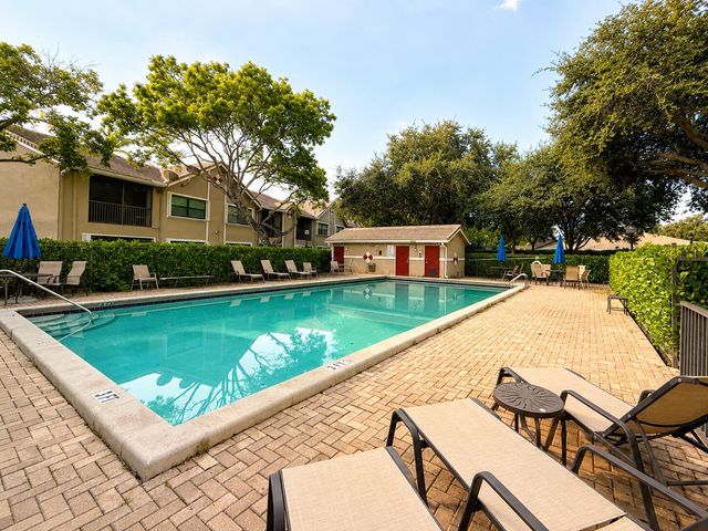 9641 RIVERSIDE F5, Coral Springs, FL 33071