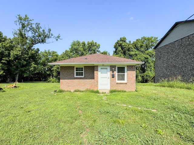 211 Hayes St, Hartsville, TN 37074