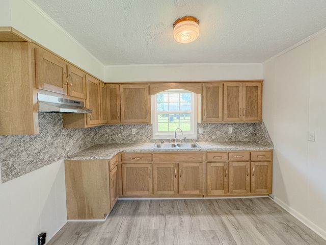 211 Hayes St, Hartsville, TN 37074