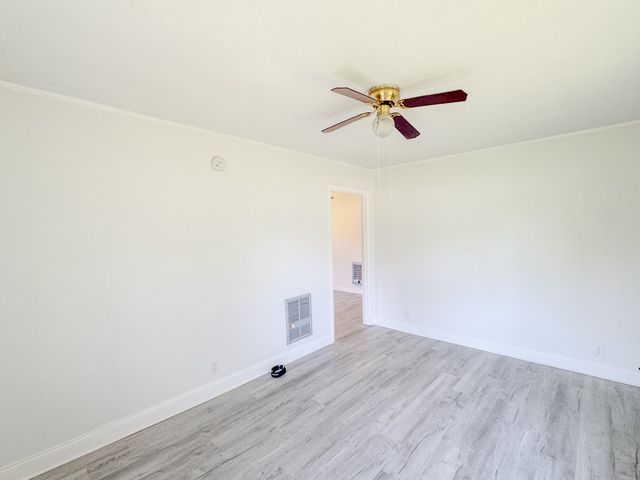 211 Hayes St, Hartsville, TN 37074