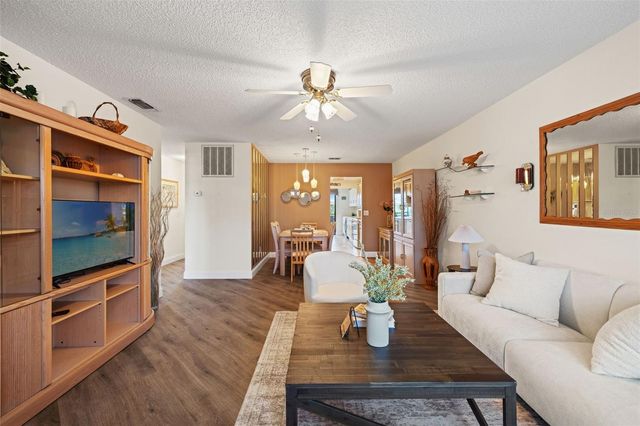 6070 80TH STREET N 410, St Petersburg, FL 33709