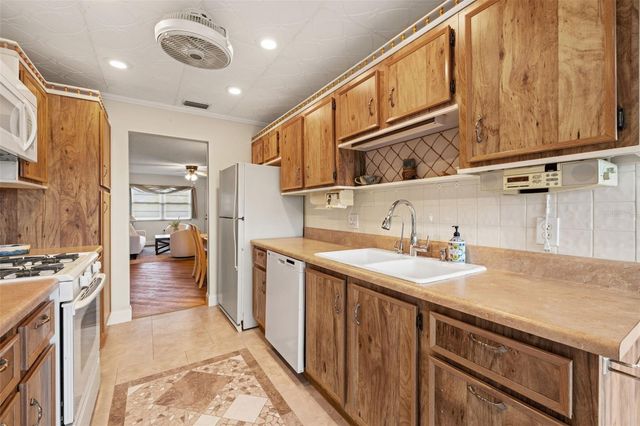 6070 80TH STREET N 410, St Petersburg, FL 33709