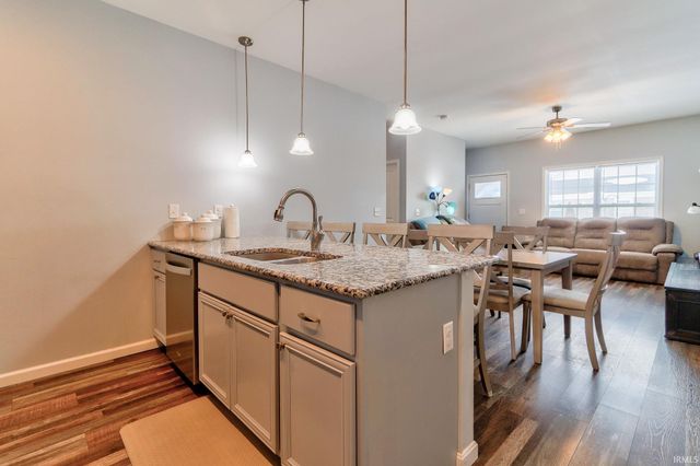 2645 Orleans Trace, Evansville, IN 47715