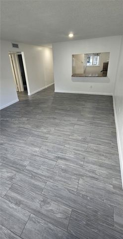 10820 SW 200th Dr 220, Cutler Bay, FL 33157