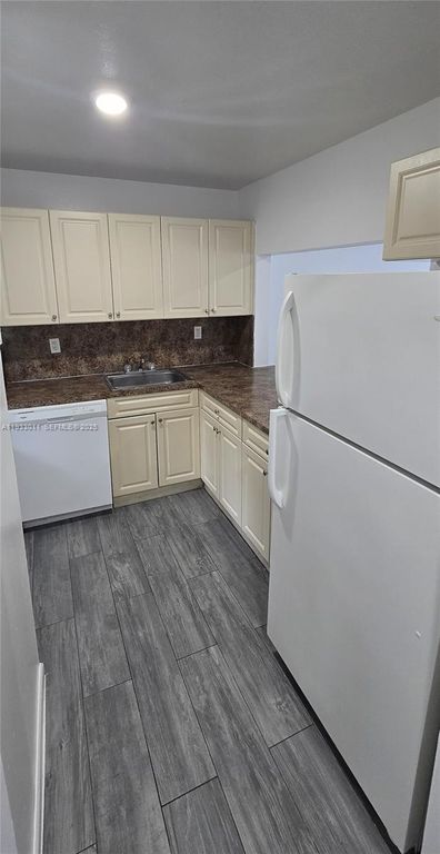 10820 SW 200th Dr 220, Cutler Bay, FL 33157