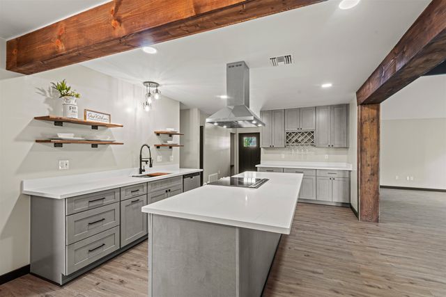 517 Paris Ln, Houma, LA 70363