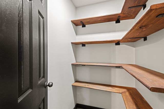 517 Paris Ln, Houma, LA 70363