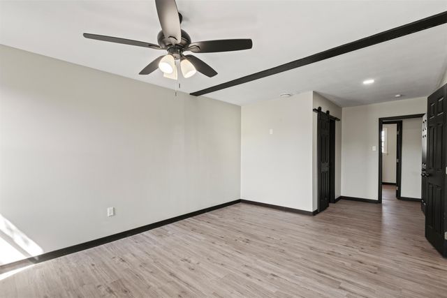 517 Paris Ln, Houma, LA 70363