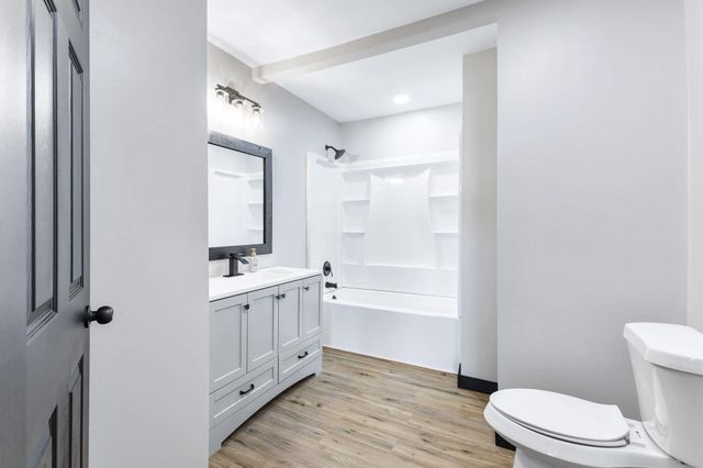 517 Paris Ln, Houma, LA 70363