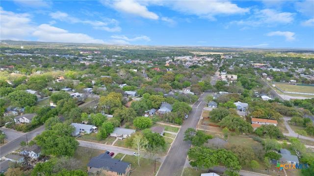 505 S Summer Street, Lampasas, TX 76550