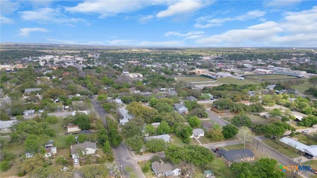 505 S Summer Street, Lampasas, TX 76550