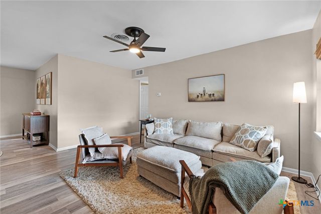 505 S Summer Street, Lampasas, TX 76550