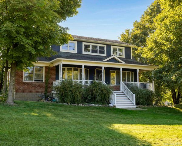 98 North Road, Highland, NY 12528