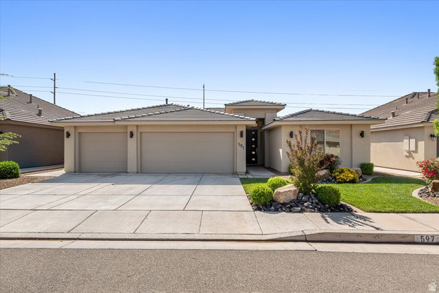 597 S BALANCING ROCK DR, Washington, UT 84780