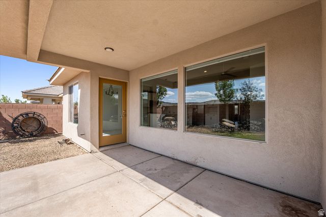 597 S BALANCING ROCK DR, Washington, UT 84780