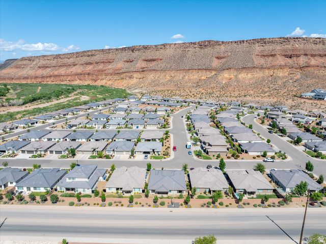 597 S BALANCING ROCK DR, Washington, UT 84780