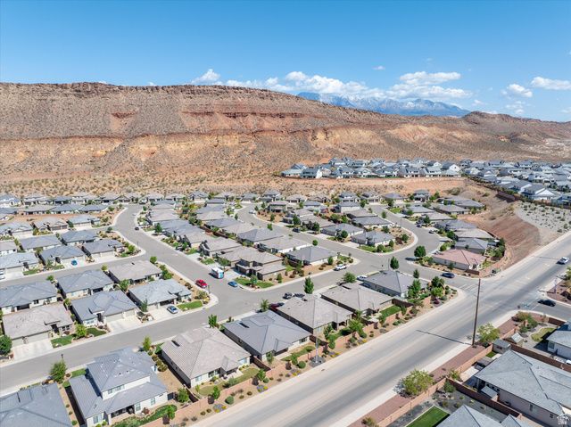 597 S BALANCING ROCK DR, Washington, UT 84780