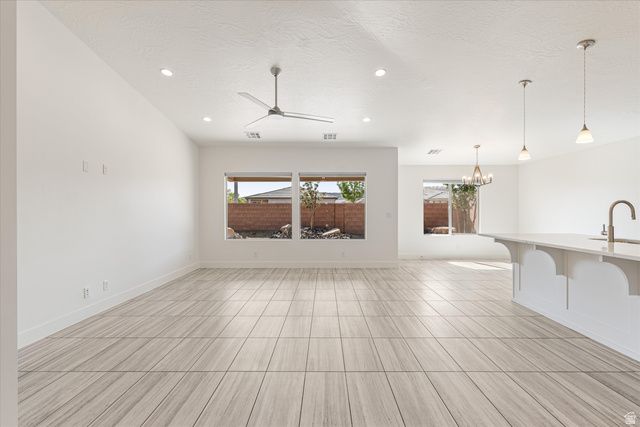 597 S BALANCING ROCK DR, Washington, UT 84780