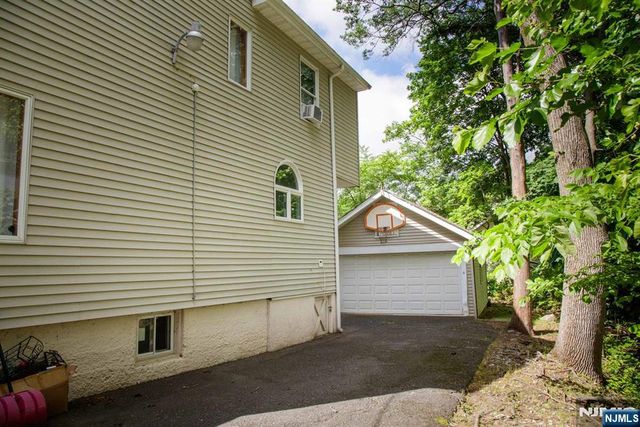 518 W Anderson Street, Hackensack, NJ 07601