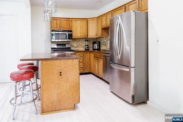 518 W Anderson Street, Hackensack, NJ 07601