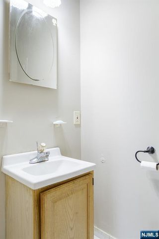 518 W Anderson Street, Hackensack, NJ 07601