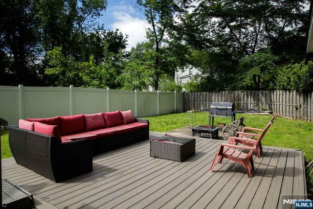 518 W Anderson Street, Hackensack, NJ 07601