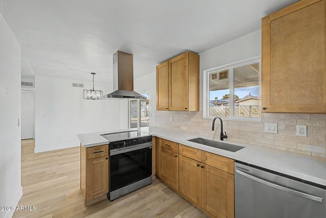 1225 S LAWTHER Drive, Apache Junction, AZ 85120
