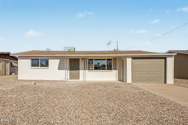 1225 S LAWTHER Drive, Apache Junction, AZ 85120