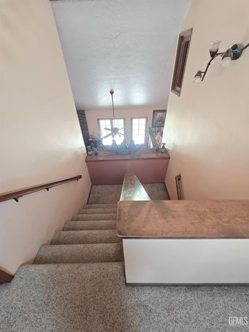 9517 Eucalyptus Drive, Bakersfield, CA 93306