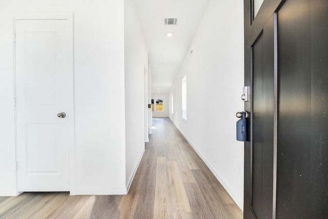 3930 El Vaquero Court, League City, TX 77511