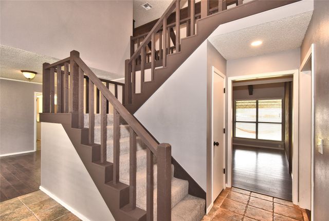 5004 S Spruce Drive, Sand Springs, OK 74063
