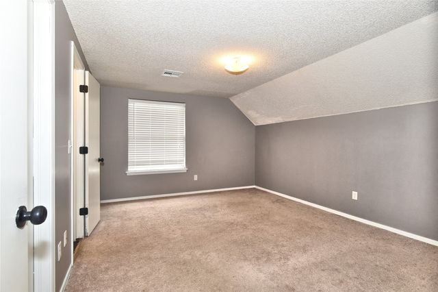 5004 S Spruce Drive, Sand Springs, OK 74063
