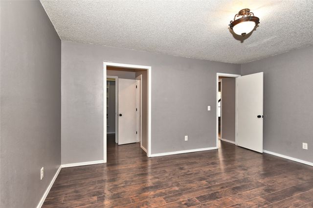 5004 S Spruce Drive, Sand Springs, OK 74063