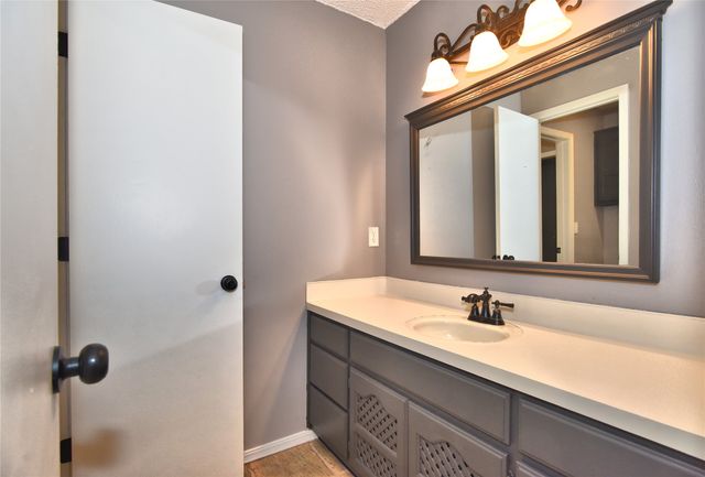 5004 S Spruce Drive, Sand Springs, OK 74063