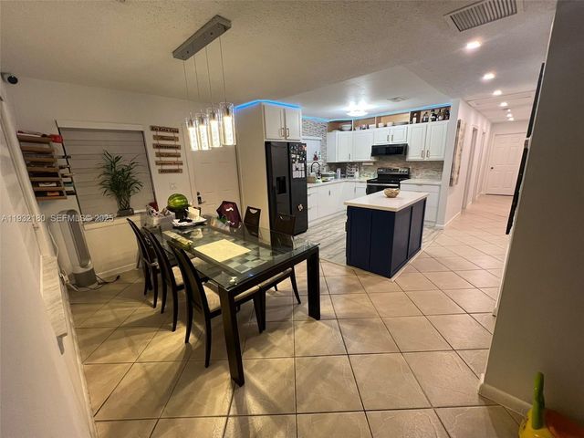 2317 NW 6th Ct 2317, Fort Lauderdale, FL 33311