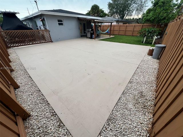 2317 NW 6th Ct 2317, Fort Lauderdale, FL 33311