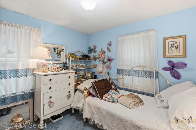 945 Salisbury Avenue, Flint, MI 48532