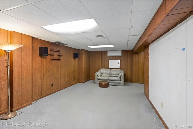 945 Salisbury Avenue, Flint, MI 48532