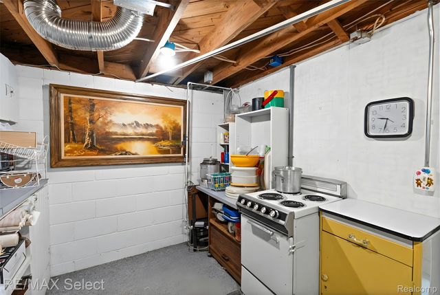 945 Salisbury Avenue, Flint, MI 48532