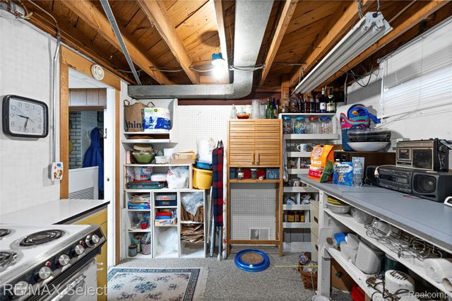 945 Salisbury Avenue, Flint, MI 48532