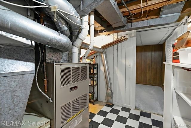 945 Salisbury Avenue, Flint, MI 48532