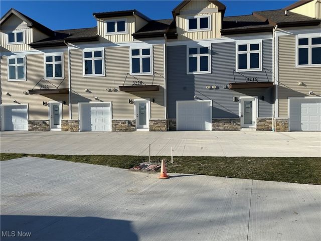 3222 Van Aken Boulevard, Shaker Heights, OH 44120