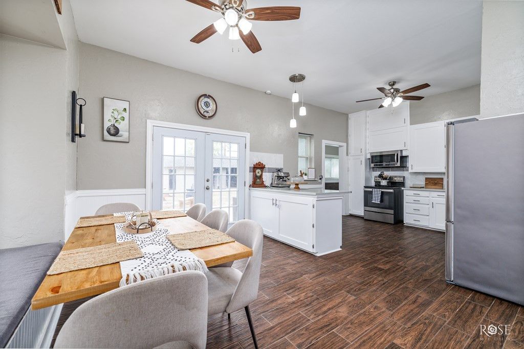 Image 13 of property listing at 1022 N Jefferson Street, San Angelo, TX 76901