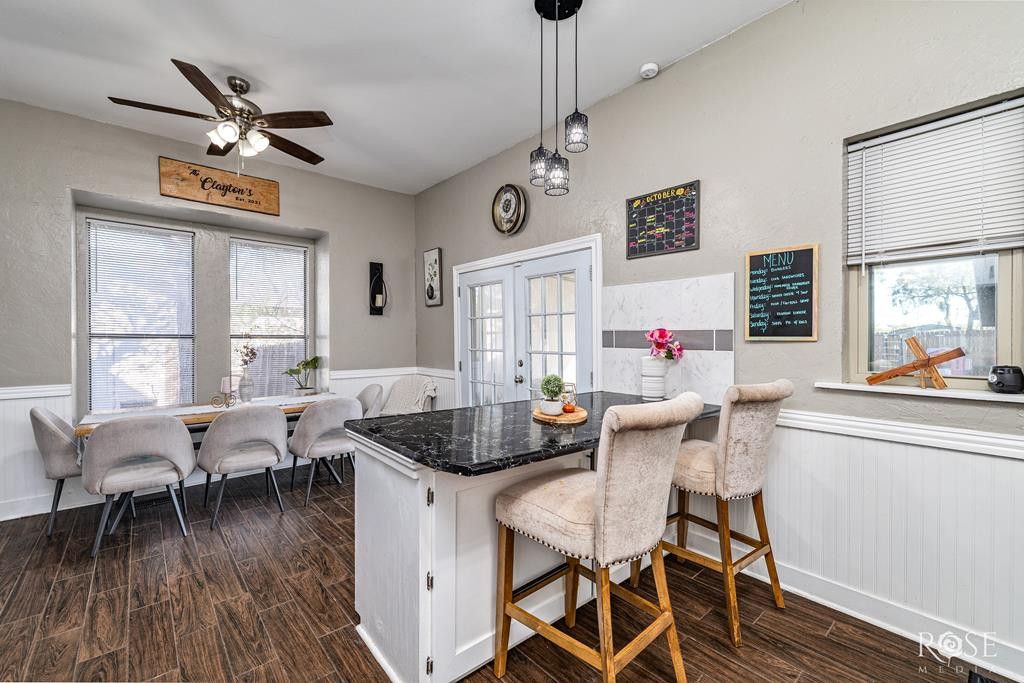 Image 15 of property listing at 1022 N Jefferson Street, San Angelo, TX 76901