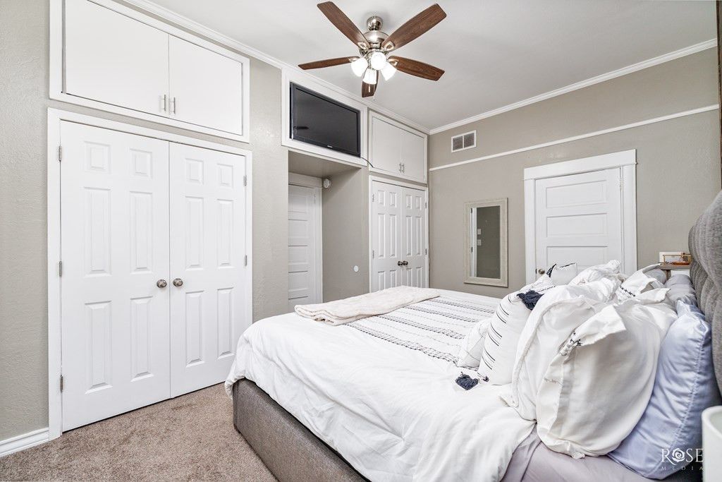 Image 19 of property listing at 1022 N Jefferson Street, San Angelo, TX 76901