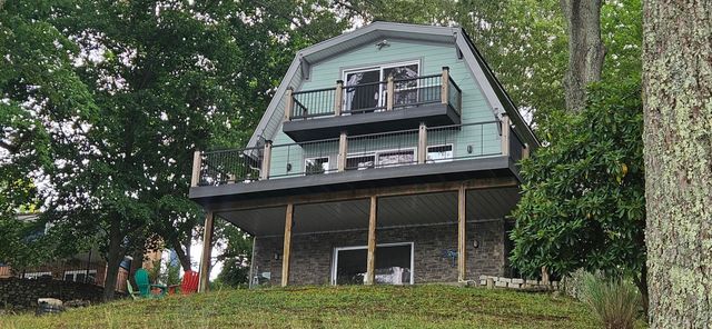 67 Overlook RD, Hardy, VA 24101