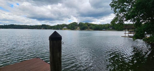67 Overlook RD, Hardy, VA 24101