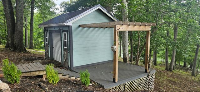 67 Overlook RD, Hardy, VA 24101