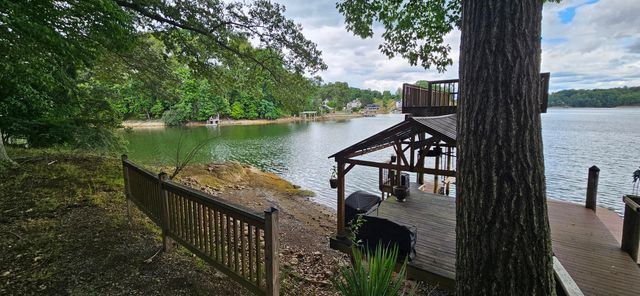 67 Overlook RD, Hardy, VA 24101